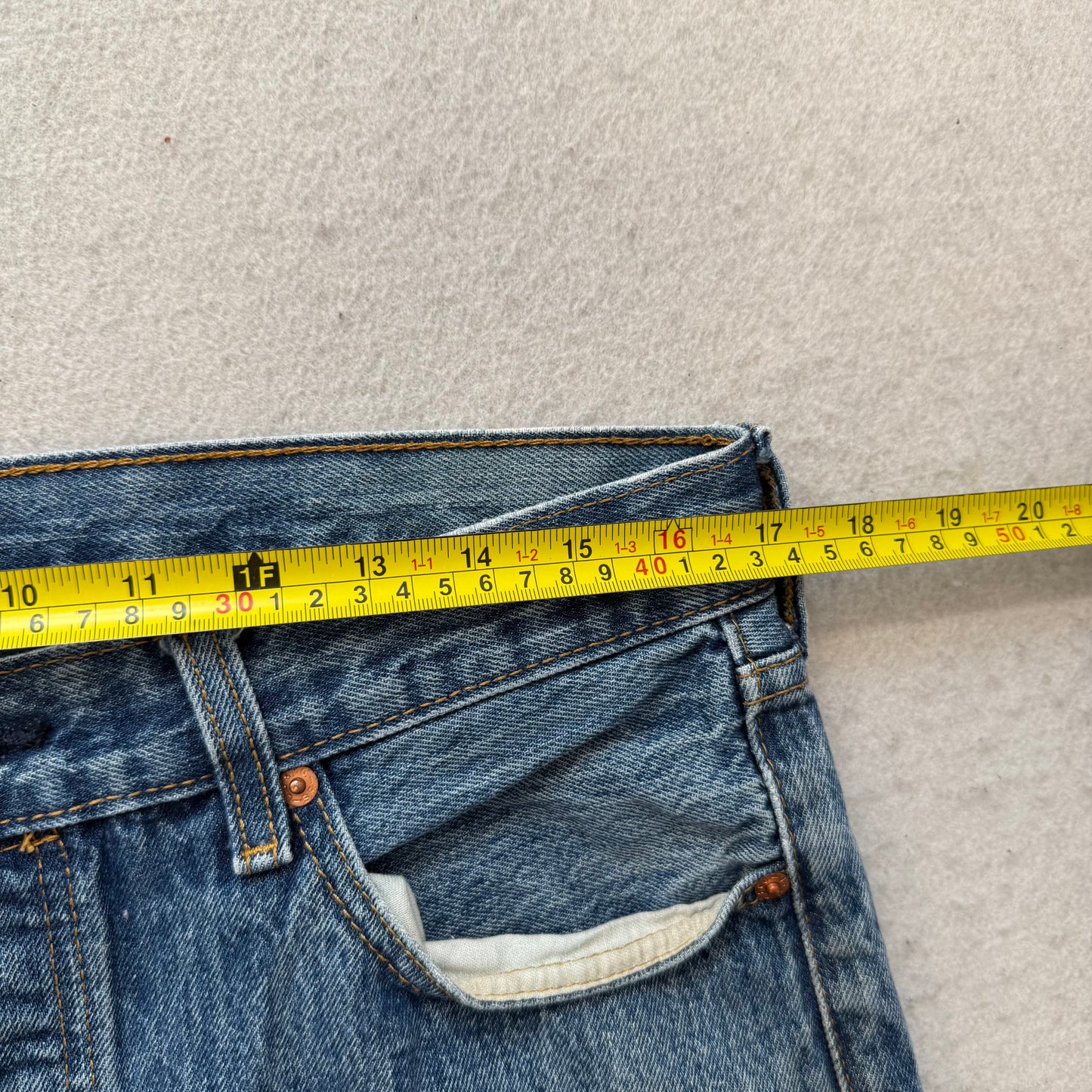 Levi's 501 Classic Original Fit Men's Blue Denim Jeans Button Fly Size 34x30