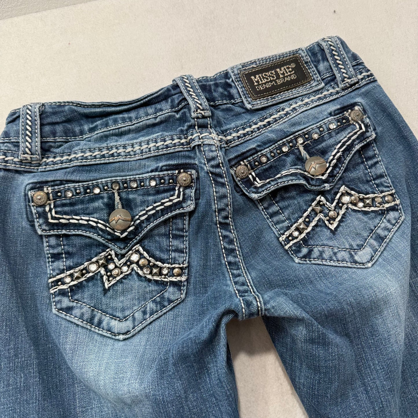 Miss Me Easy Boot Women Blue Bootcut Jeans Embellished Pocket Frayed Hem Size 25