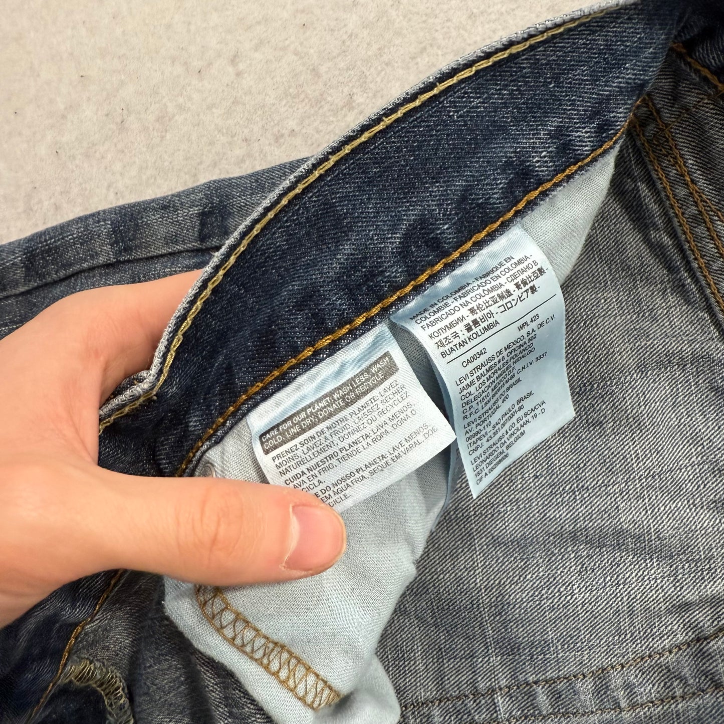 Levi's Strauss & Co. 559 Men's Dark Wash Blue Denim Straight Leg Jeans Size 38