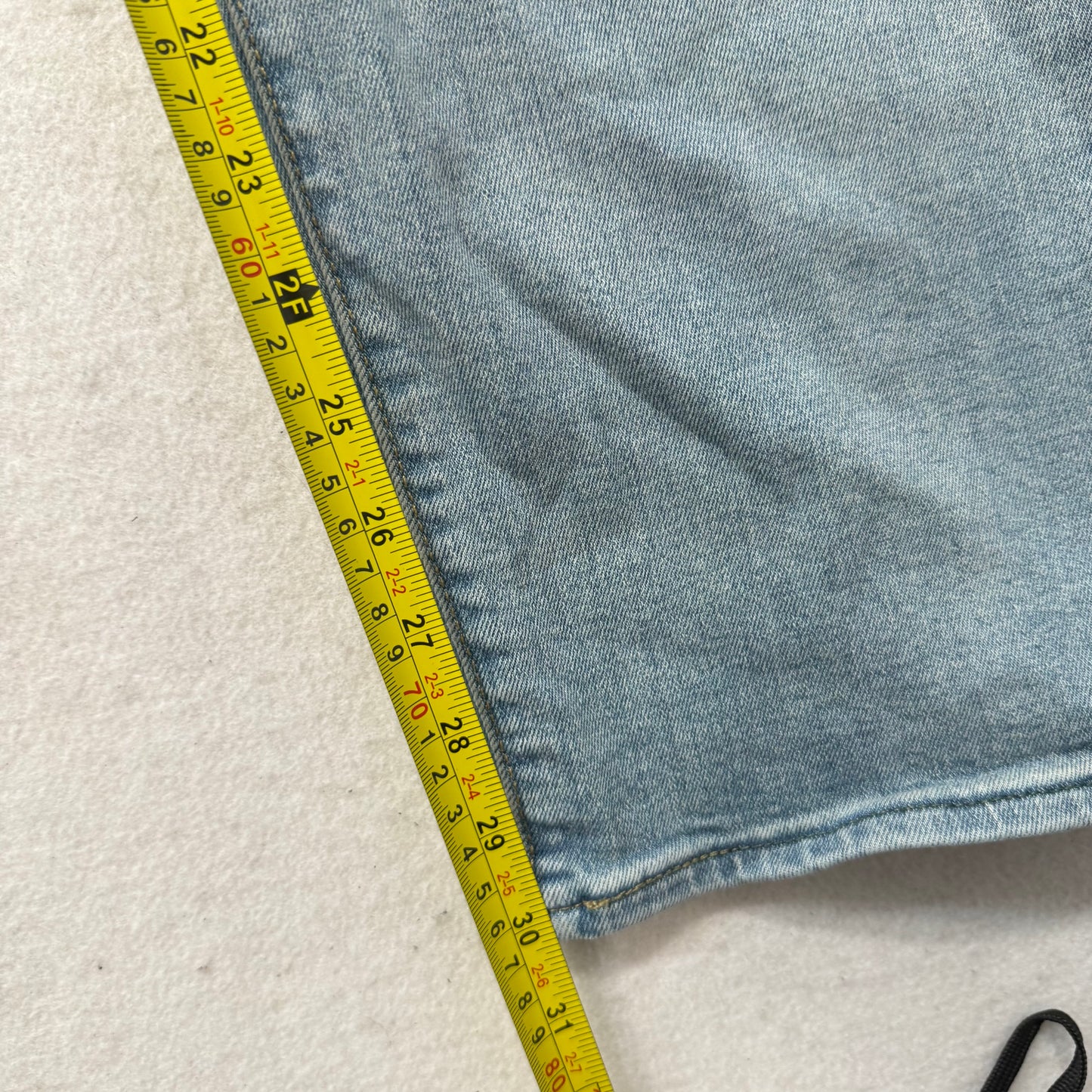 Levi Strauss & Co. 501 Men's Light Blue Denim Slim Straight Leg Jeans Waist 31
