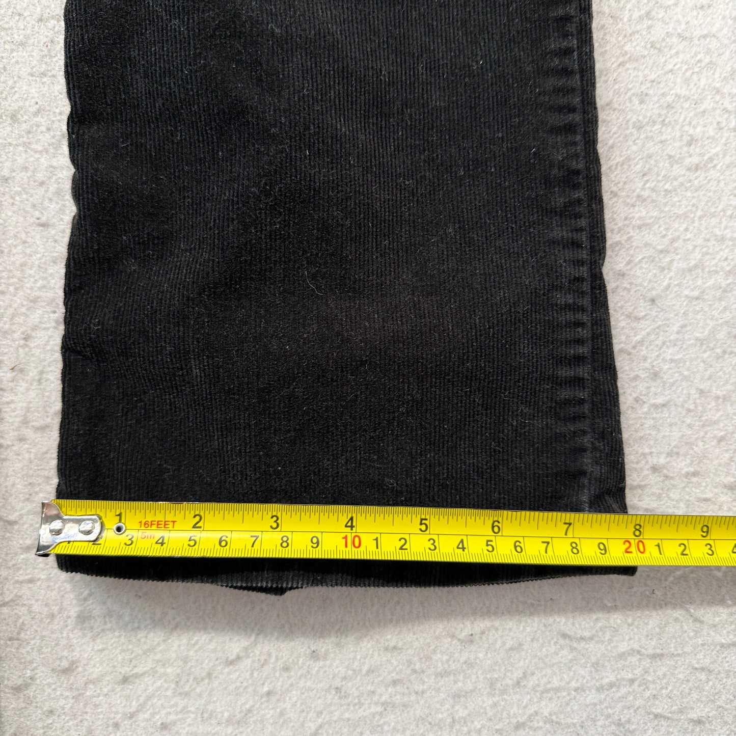 Eddie Bauer Men's Black Corduroy Pants Wide Leg Pockets Zip-Fly Classic Size W28