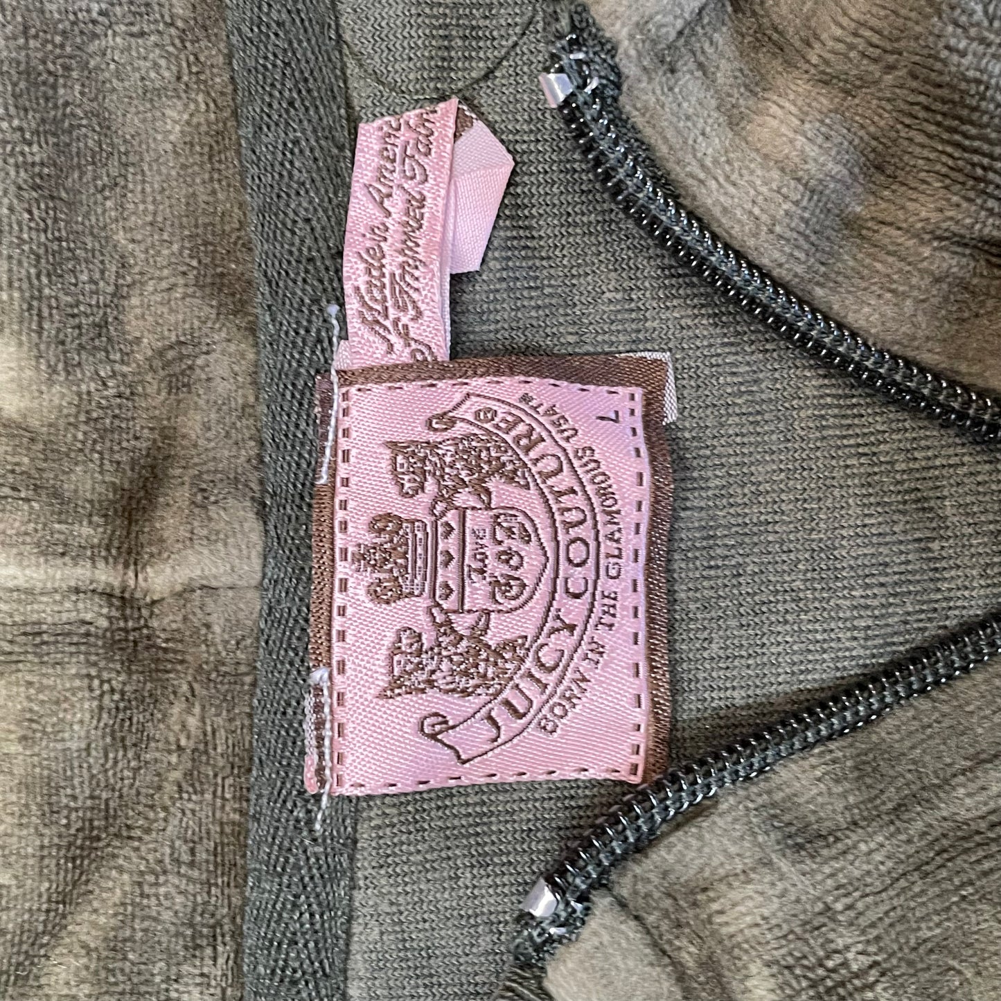Vintage Juicy Couture Women's Olive Green Velour Zip-Up Hoodie Loungewear Size L