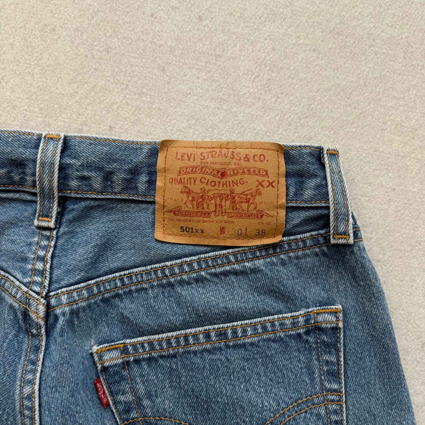 Levi's Strauss & Co. 501XX Men's Blue Straight Denim Jeans Button-Fly Size 30x38