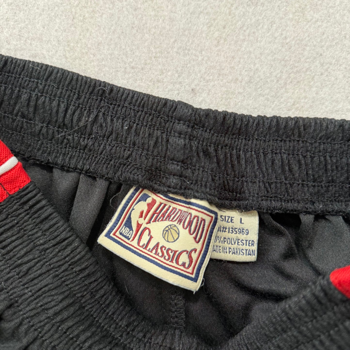 NBA Portland Trail Mens Black Red Polyester Blazers Basketball Shorts Y2K Size L