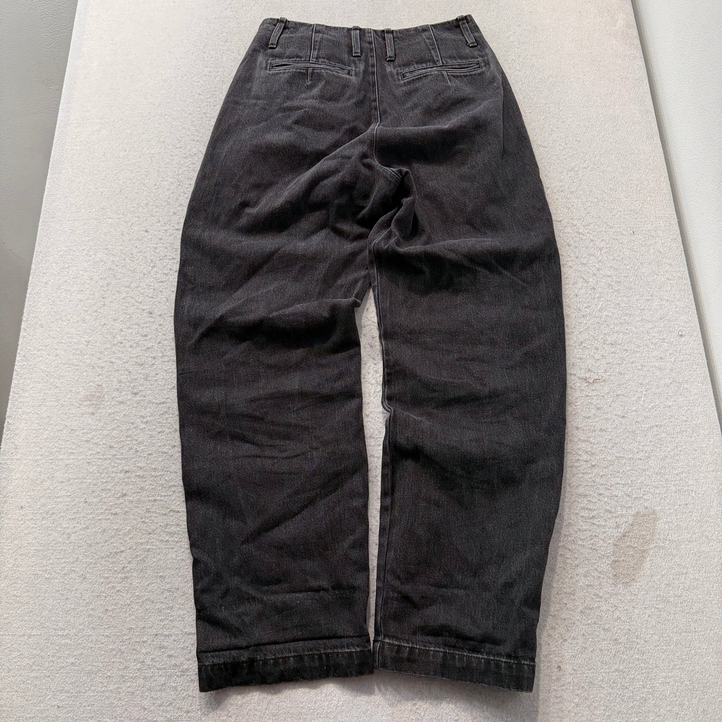 Uniqlo U Men's Black Denim Relaxed Fit Jeans Zip-Fly Pockets Classic Size W28