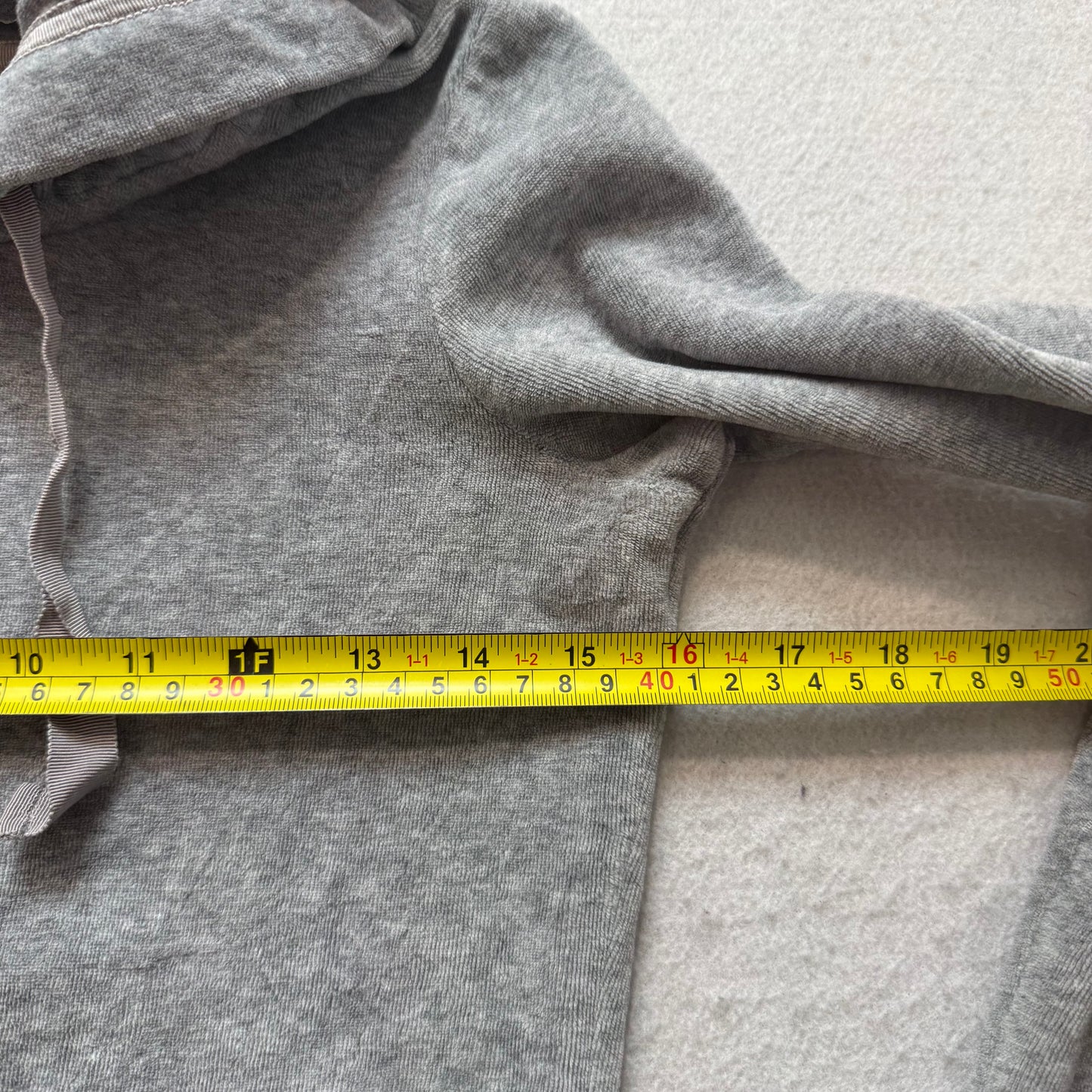 Hollister Women's Gray Velour Zip-Up Hoodie Kangaroo Pockets Loungewear Size XS
