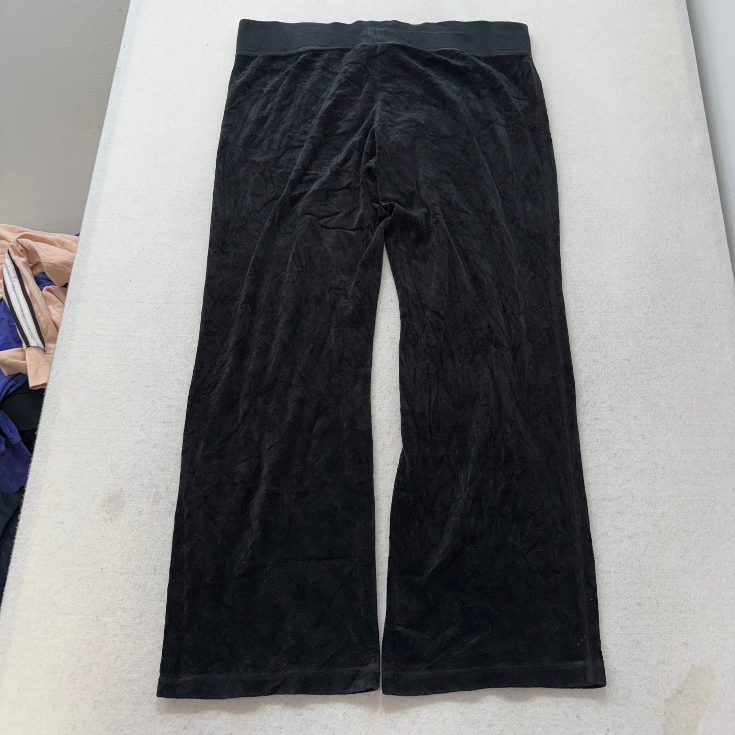 Vintage Juicy Couture Women's Black Velour Flared Wide Leg Track Pant Y2K Size L