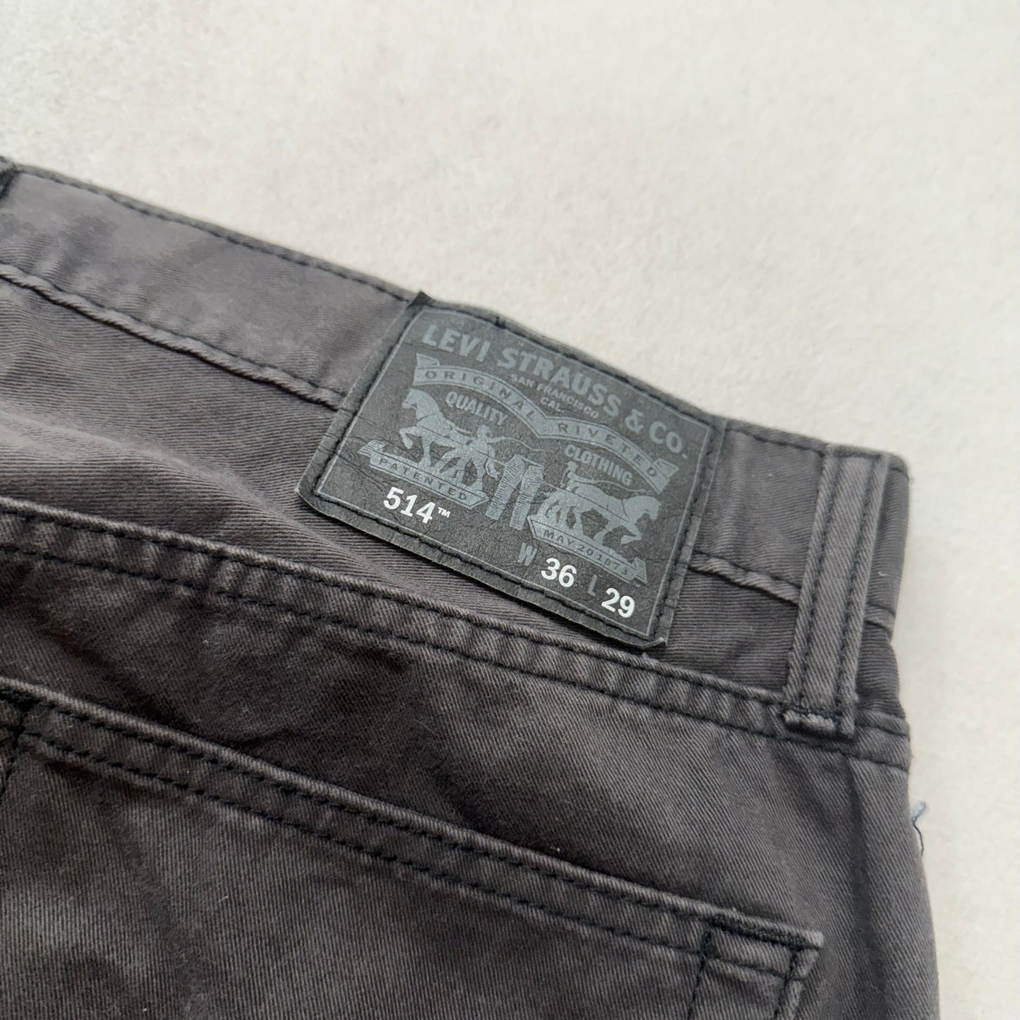 Levi's 514 Men's Charcoal Grey Straight Leg Jeans Zip-Fly Regular Fit Size 36x29