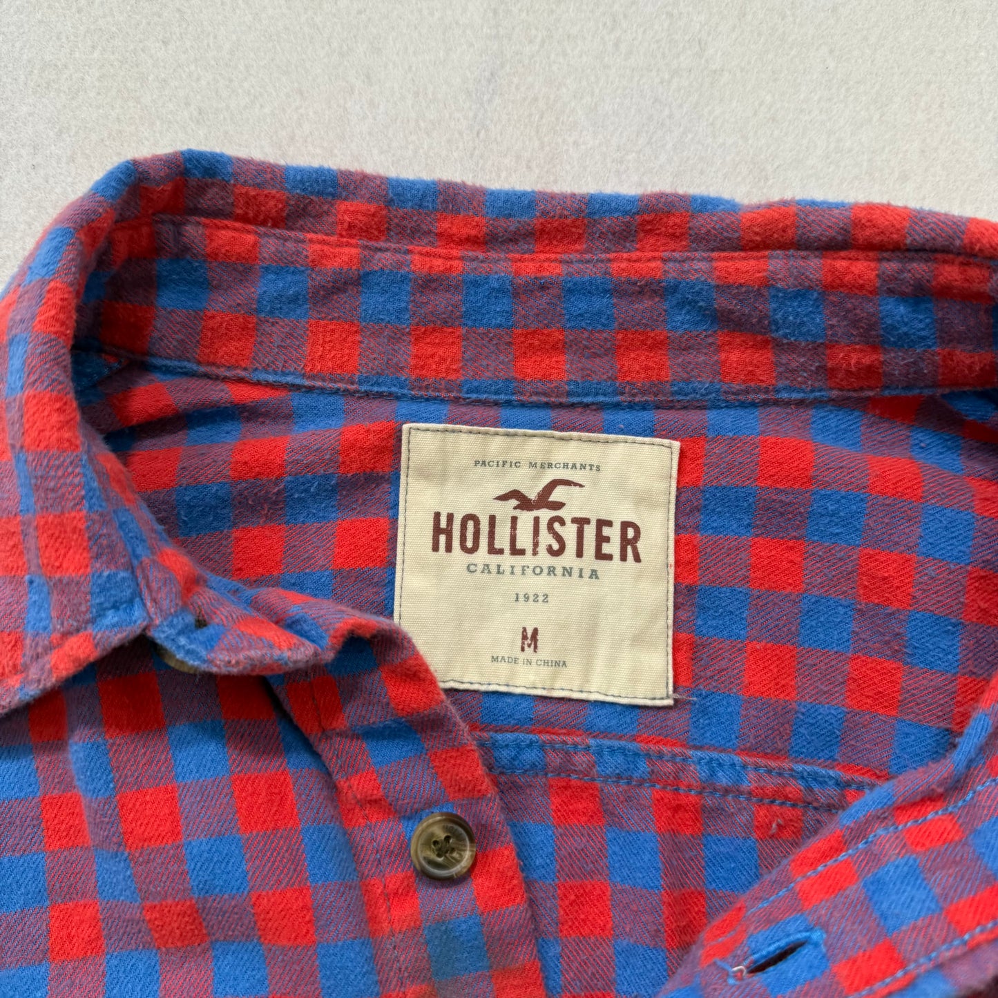Hollister Red Blue Plaid Flannel Button Up Long Sleeve Shirt Size M