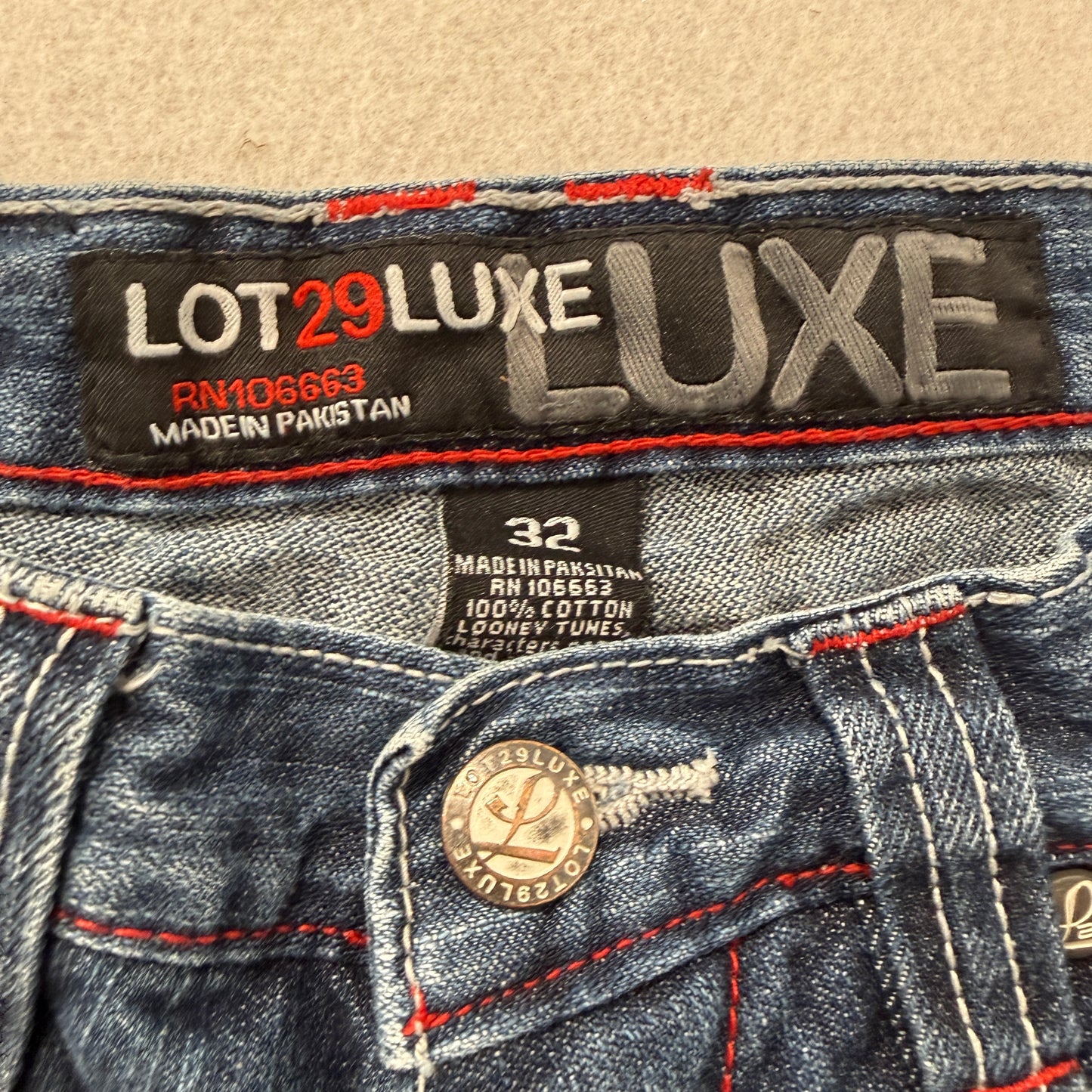 Vintage Lot 29 Luxe Men Blue Baggy Denim Jeans Looney Tune Daffy Duck Patch - 32