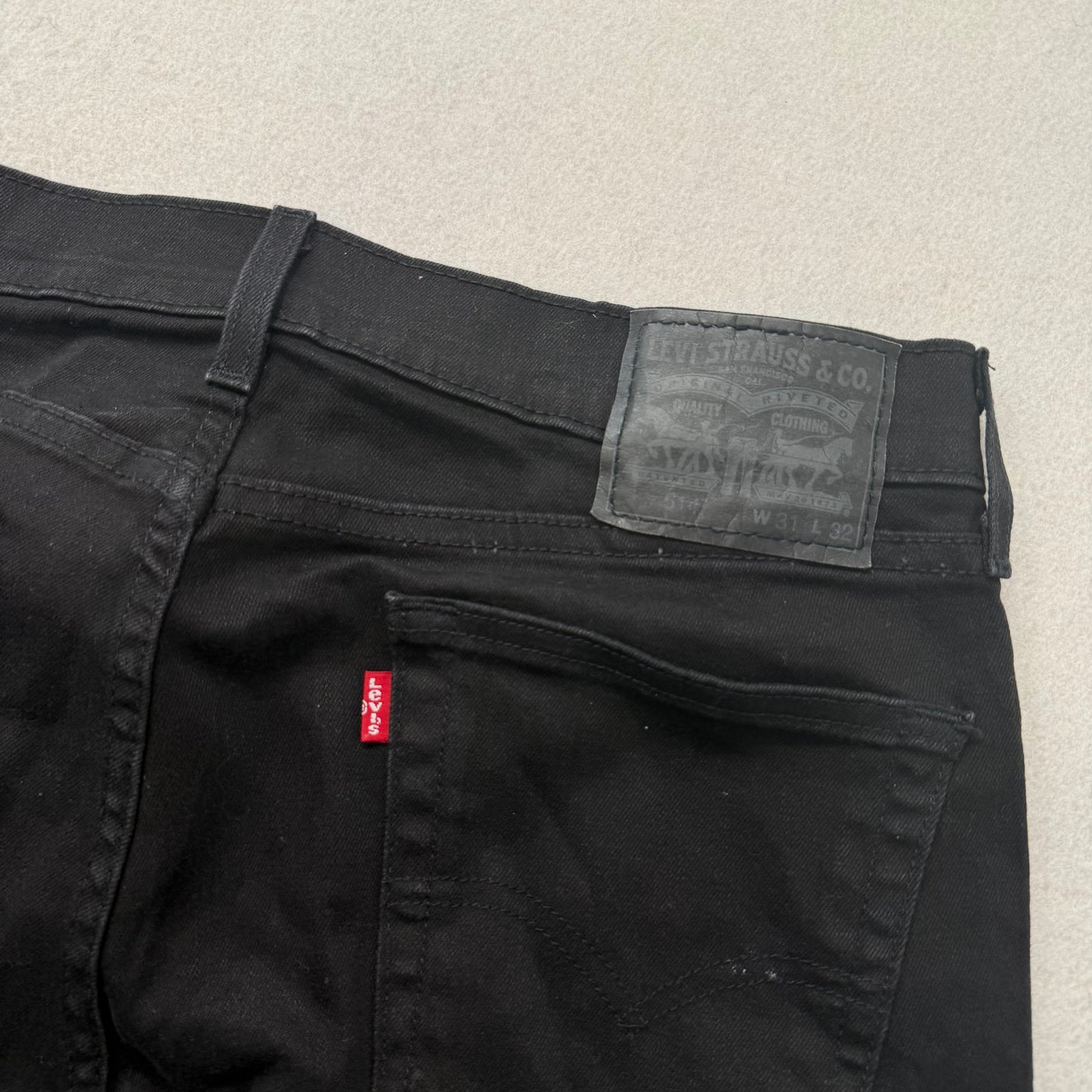 Levi's 514 Men's Black Denim Straight Jeans Zip-Fly Classic Mid-Rise Size 31x32