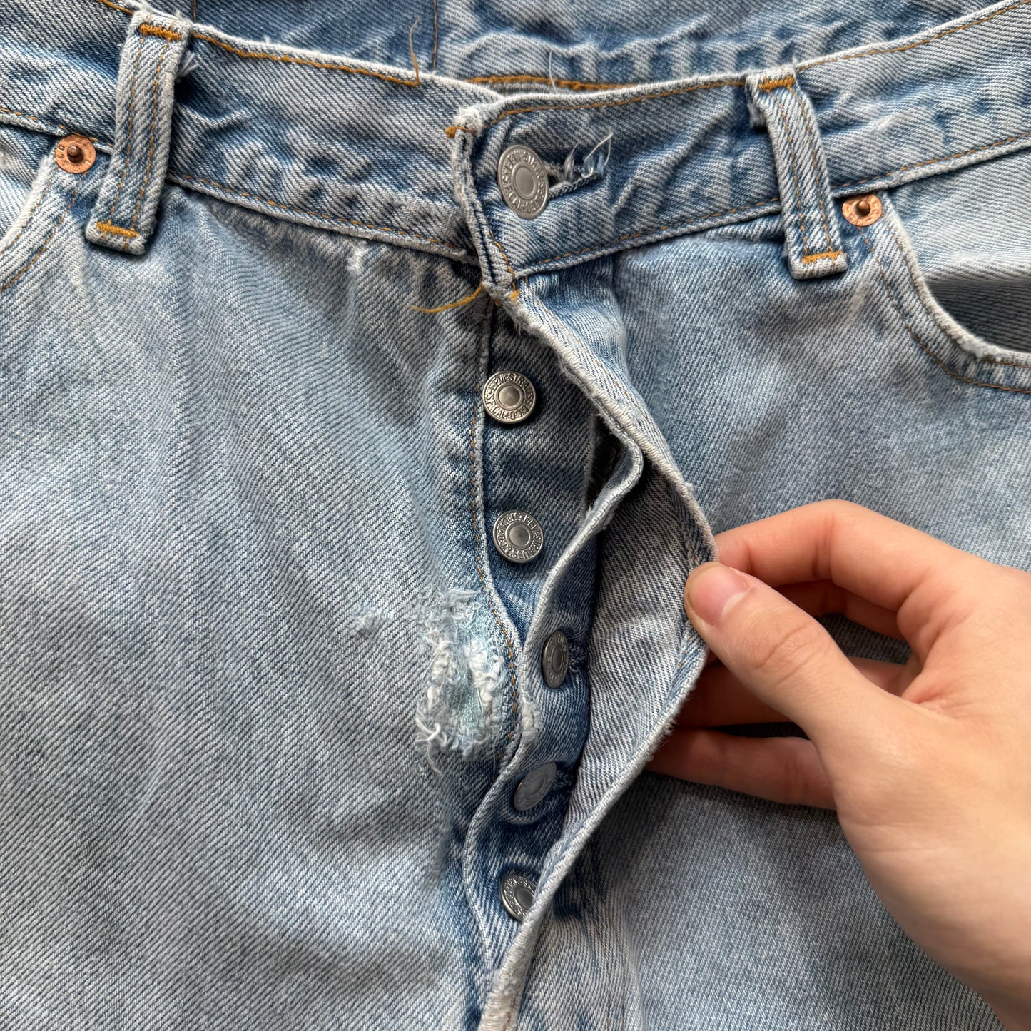 Levi's Strauss & Co Mens Blue Denim Cut-Off Shorts Button Fly Frayed Hem Size 40