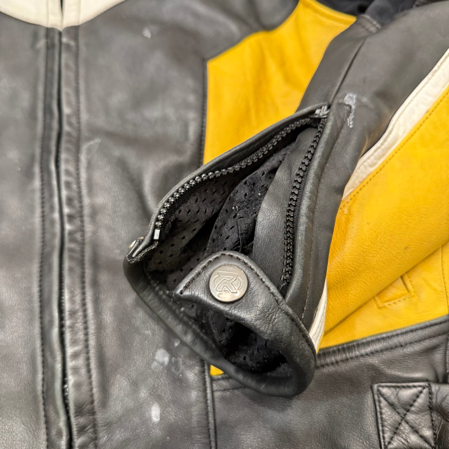 Joe Rocket Black Yellow Leather Motorcycle Jacket Racing Zip Front Size XL