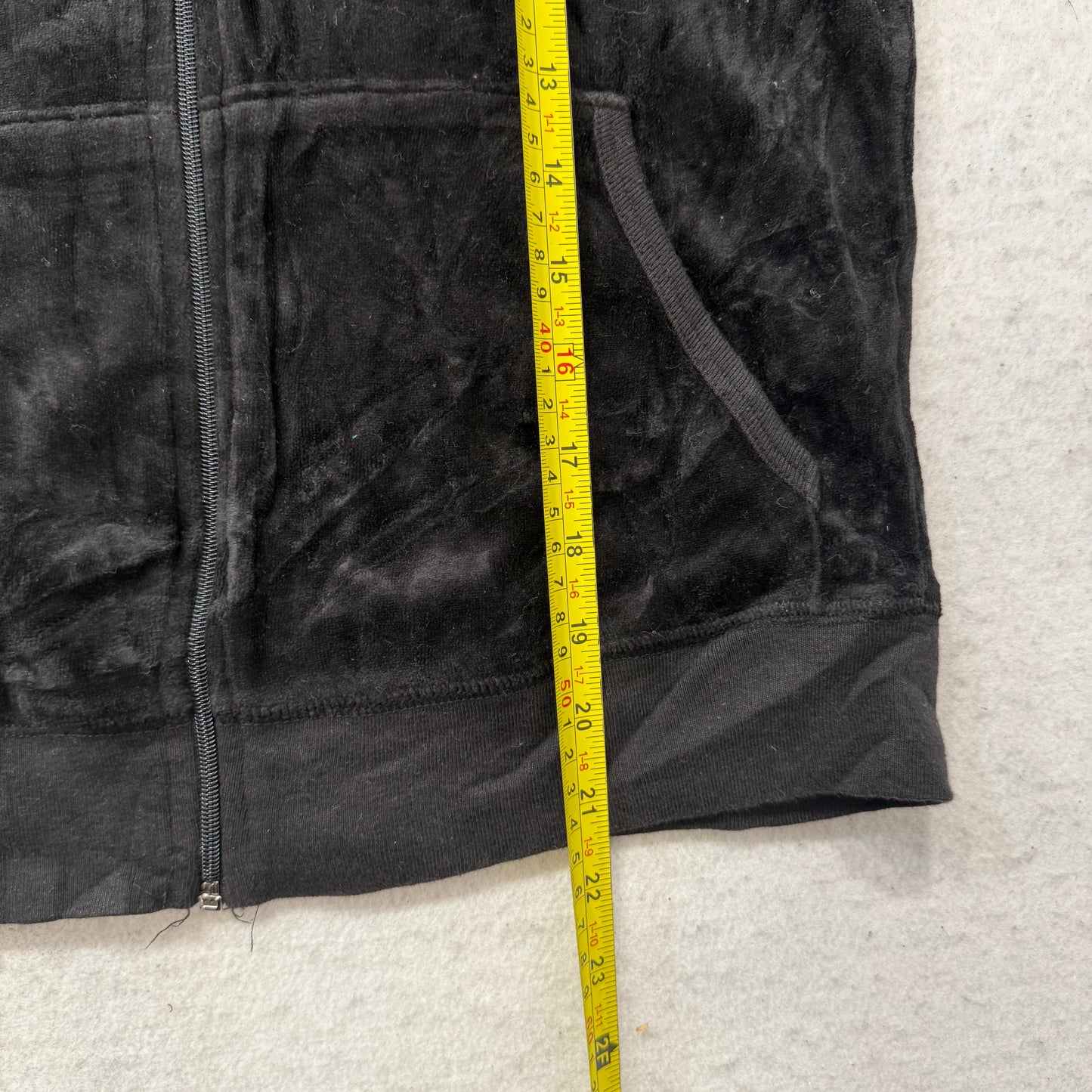 2003 Vintage Juicy Couture “Scottie Dog” Women Black Velour Zip Up Hoodie Size L