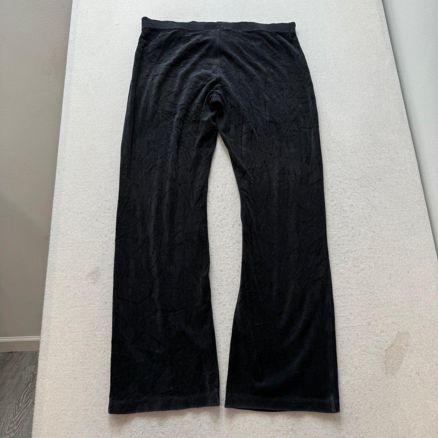 Vintage Juicy Couture Women's Black Velour Flared Track Pant Loungewear Size L