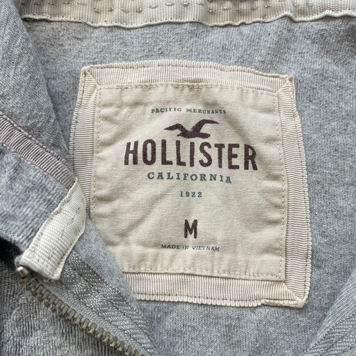 Hollister Women's Gray Velour Zip-Up Hoodie Drawstring Pockets Loungewear Size M