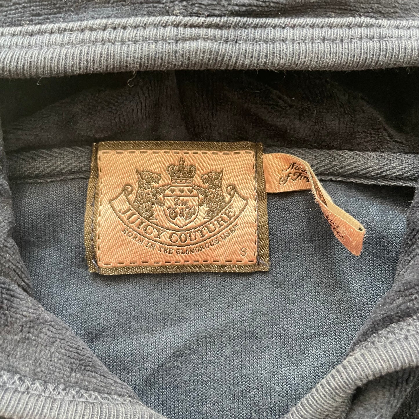 Vintage Juicy Couture Womens Navy Velour Zip-Up Hoodie Streetwear Pockets Size S