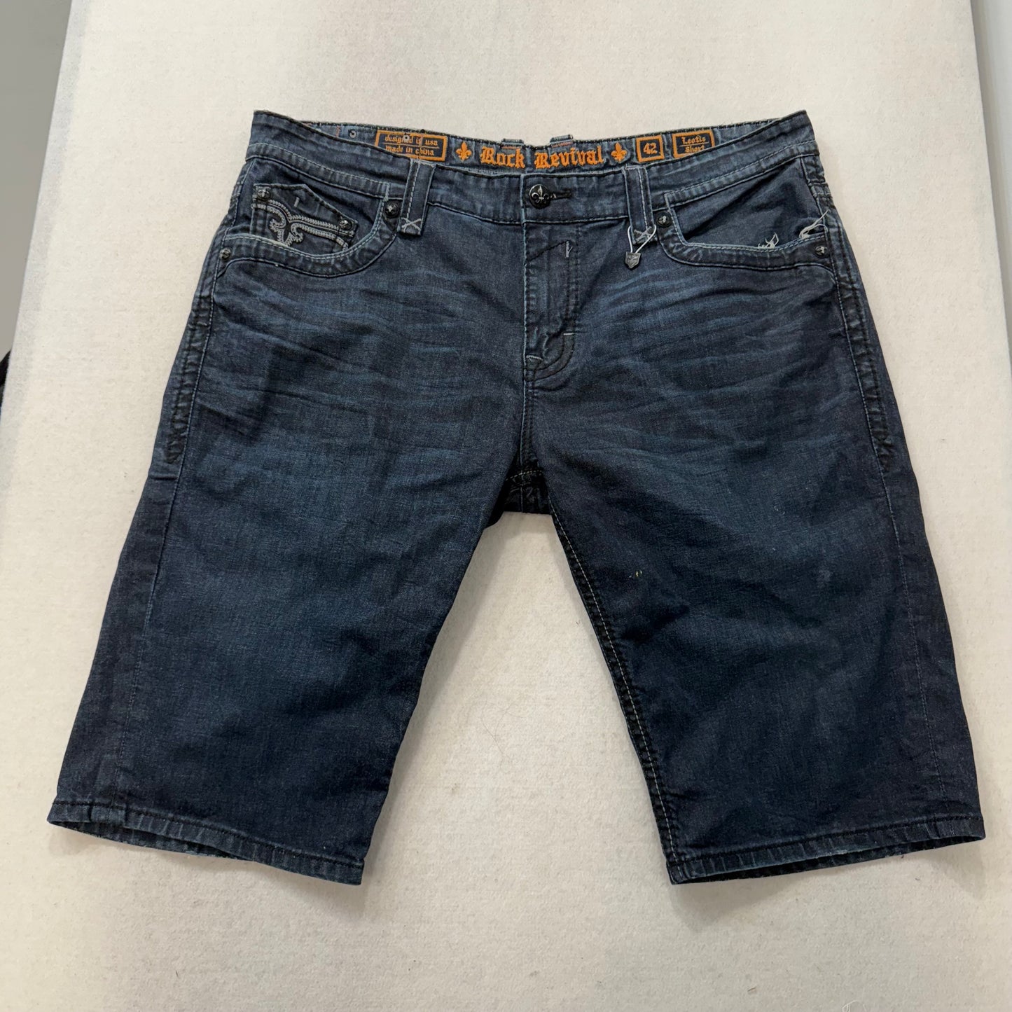 Rock Revival Leslie Dark Washed Indigo Denim Shorts Fleur-de-lis Pockets Size 42