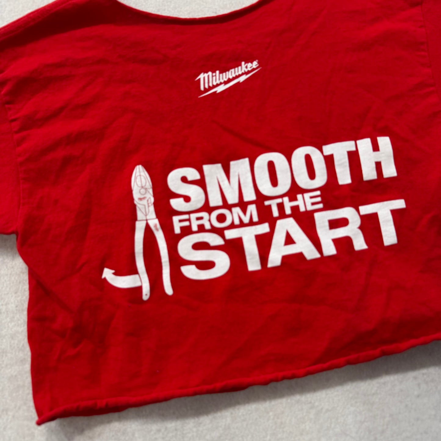 Milwaukee Tool Women's Red Cotton Cropped T-Shirt Raw Edge Streetwear Tee Size