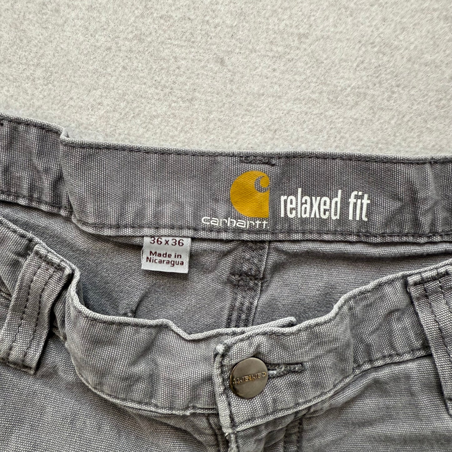 Carhartt Men's Charcoal Gray Canvas Carpenter Shorts Frayed Hem Workwear Size 36