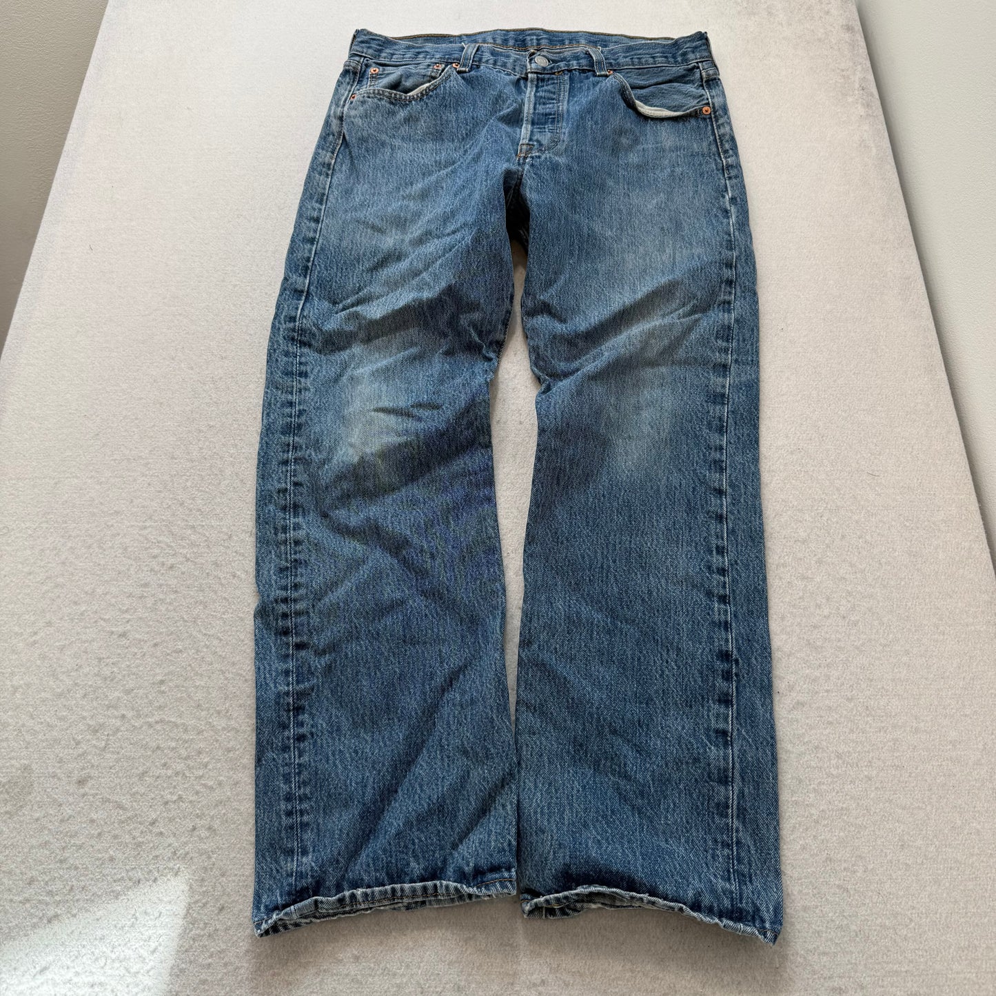 Levi's 501 Classic Original Fit Men's Blue Denim Jeans Button Fly Size 34x30