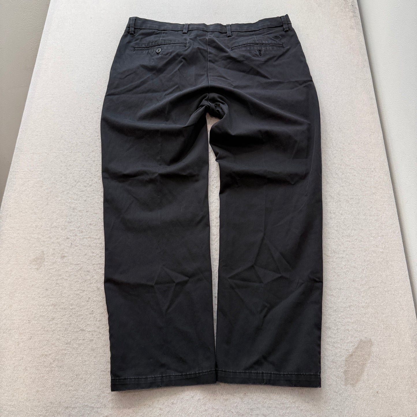 Dockers Flex Comfort Men's Black Flat Front Straight Fit Chino Pants Size W37