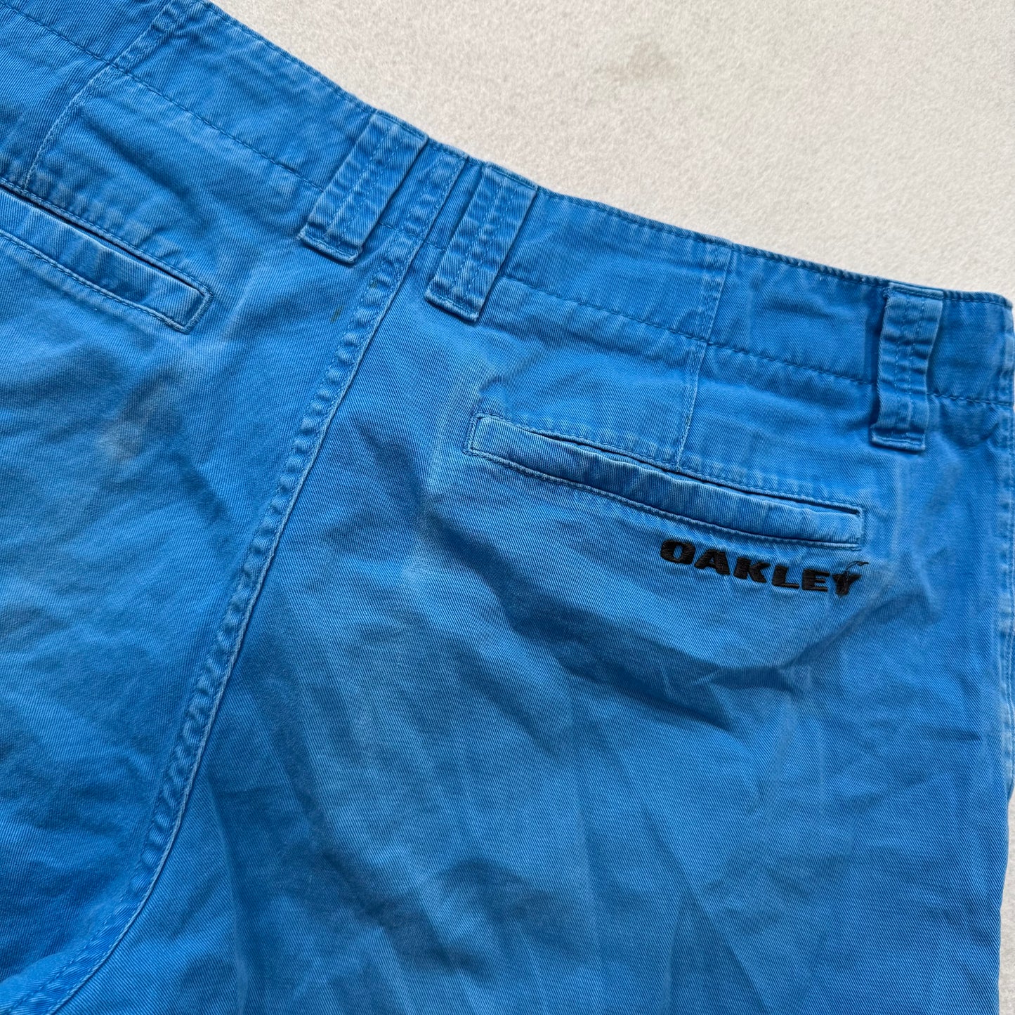 Oakley Men's Bright Blue Cotton Blend Chino Shorts Zip Fly Pockets Logo Size 33