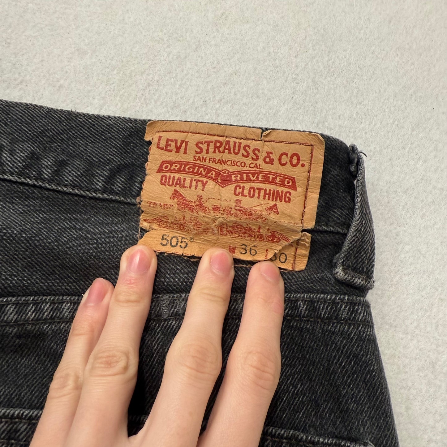 Levi's Strauss & Co 505 Men's Washed Black Denim Regular Fit Baggy Jeans Size 36