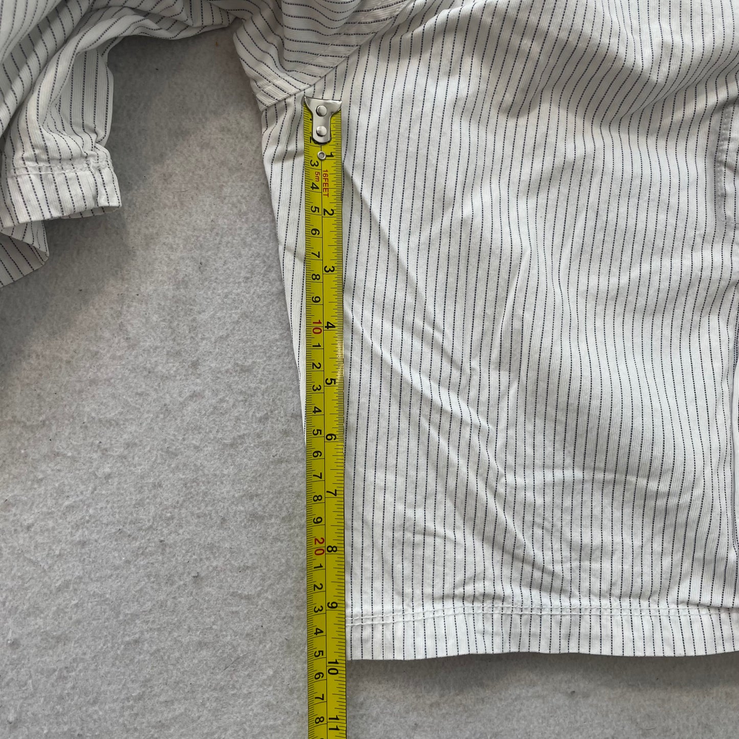 Billabong Men's Off White Pinstripe Cargo Shorts Embroidered Spellout Size 34