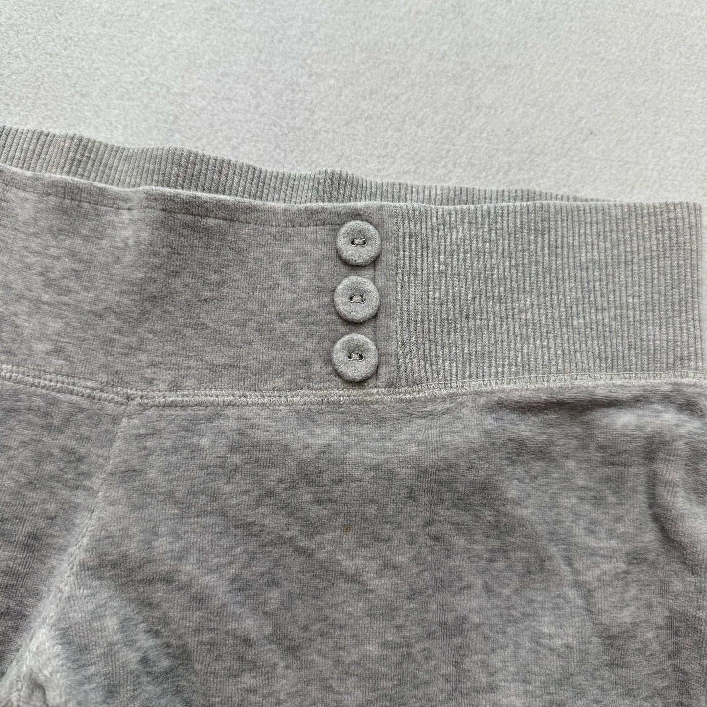 2003 Vintage Juicy Couture Women's Heather Gray Velour Flared Capri Pant Size M