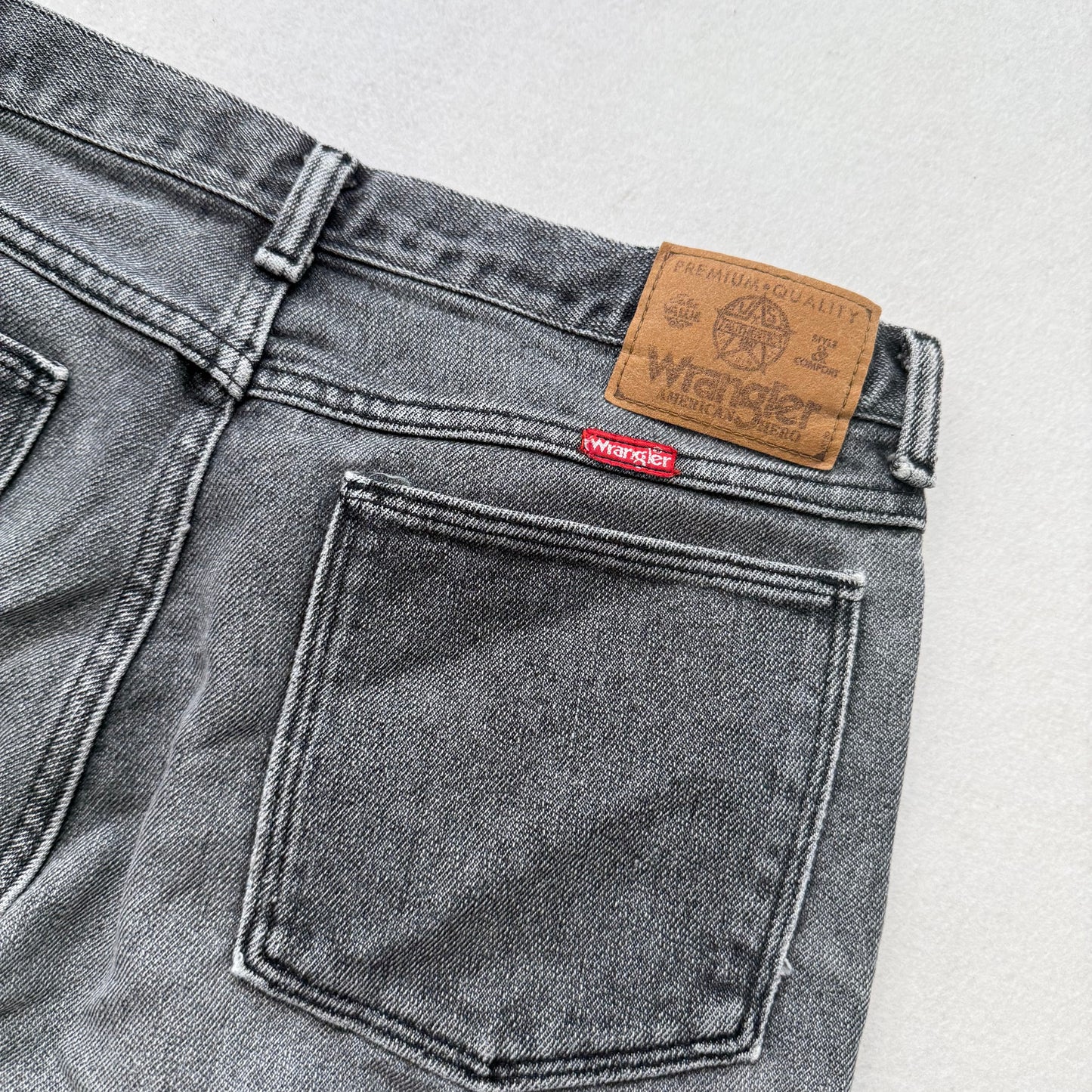 Wrangler washed black denim jeans with front slant pockets size 32