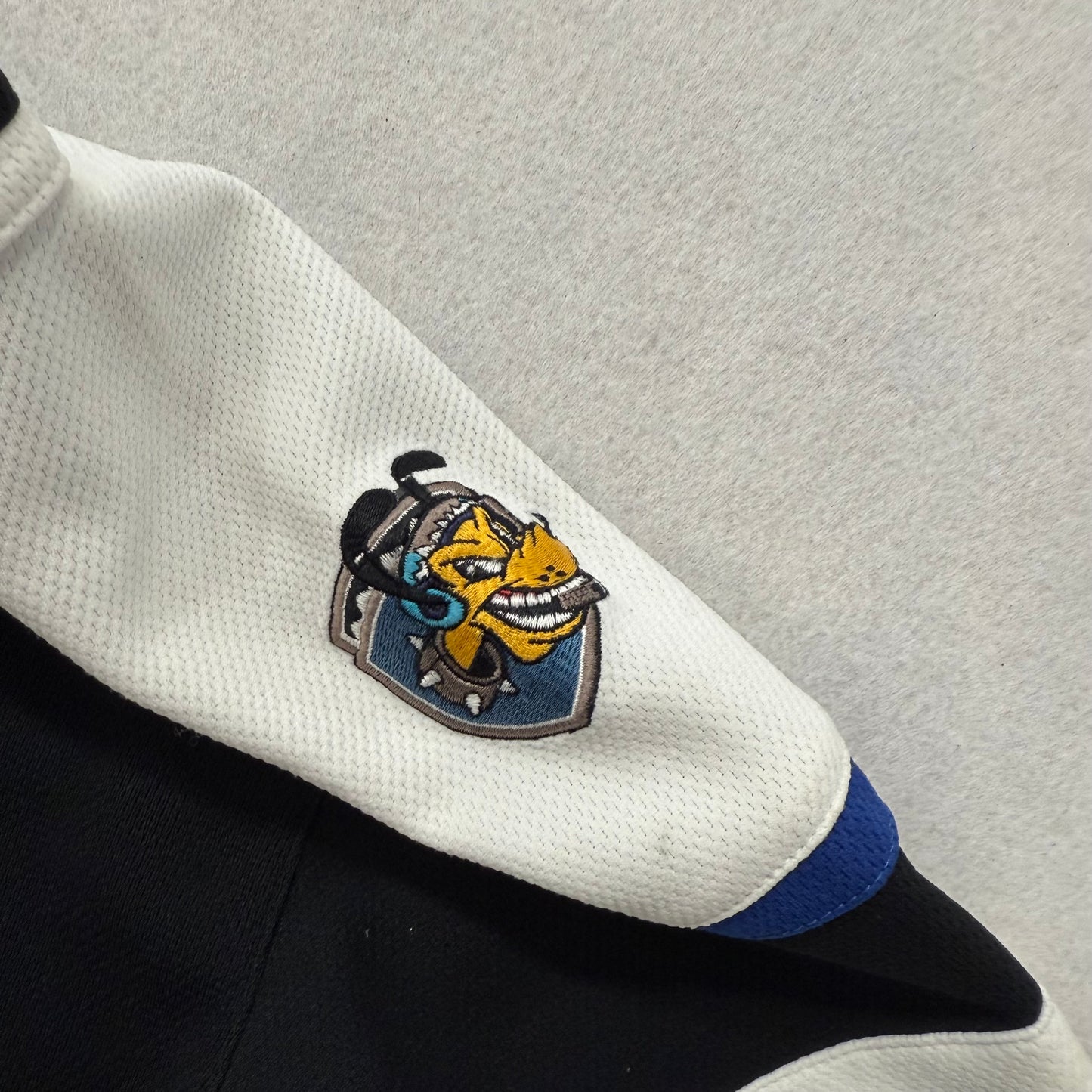 Vintage Disneyland Resort Pluto #K9 Kids Black Blue Icehounds Hockey Jersey Size S