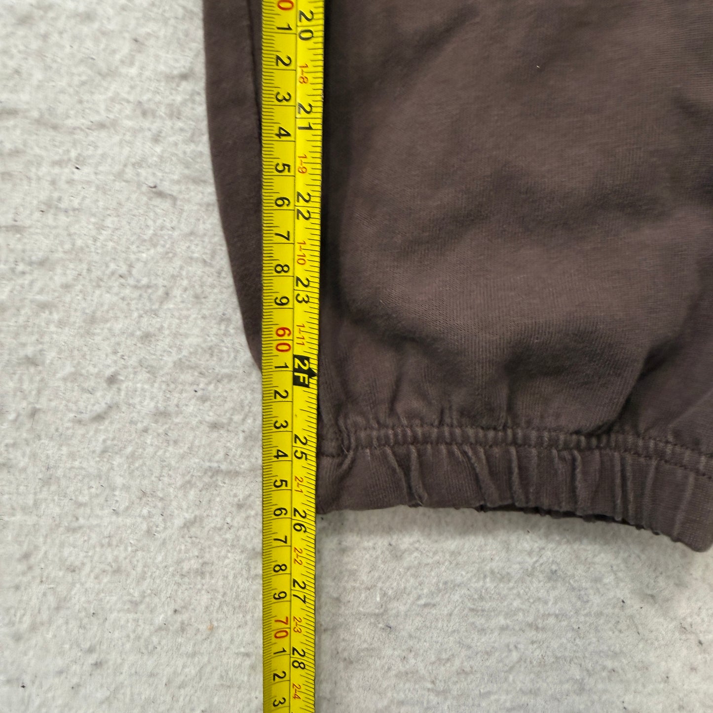 Nike Men's Dark Brown Joggers Cinch Hem Drawstring Swoosh Logo Performance Size M