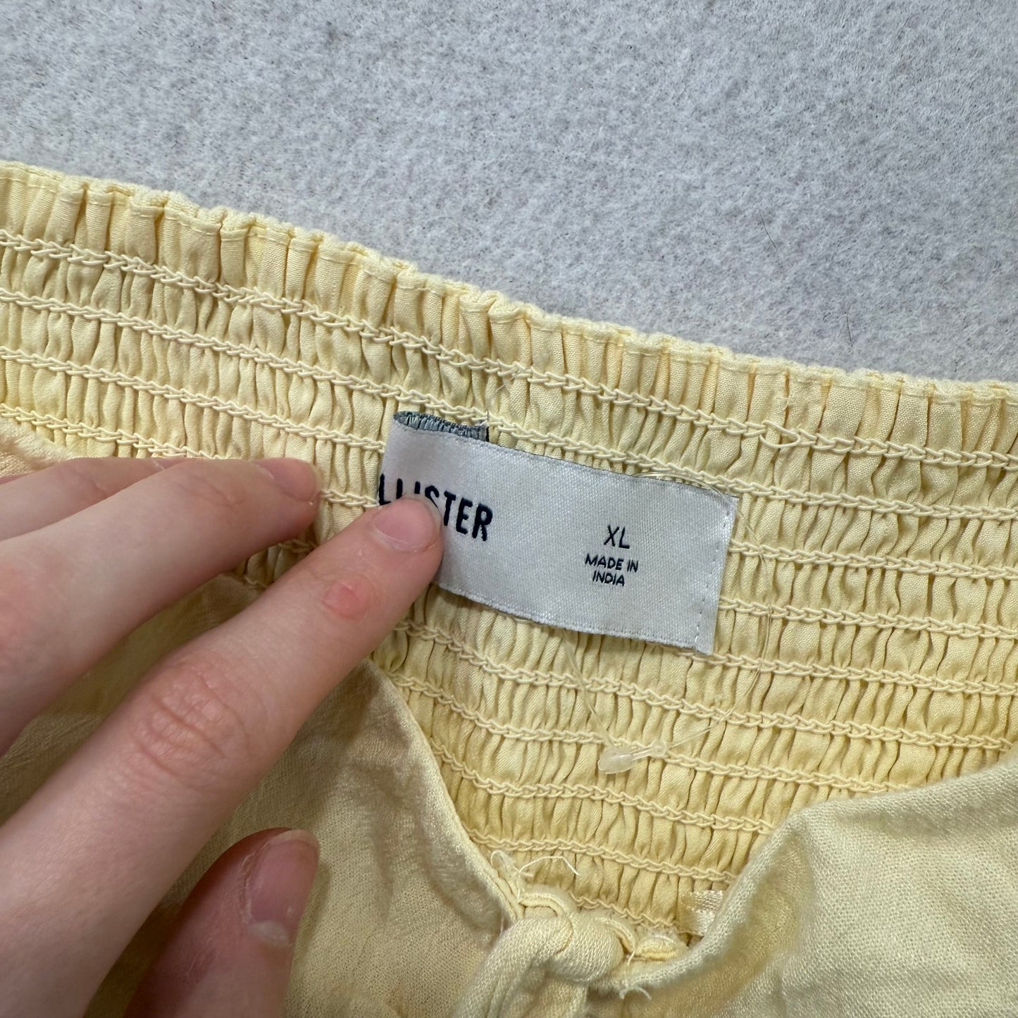 Hollister Women's Butter Yellow Cotton Smocked Ruffled Bandeau Top Y2K Size XL