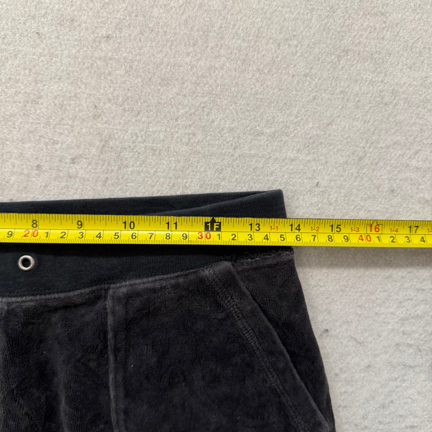 Vintage Juicy Couture Women's Black Velour Flared Track Pant Snap Pockets Size S