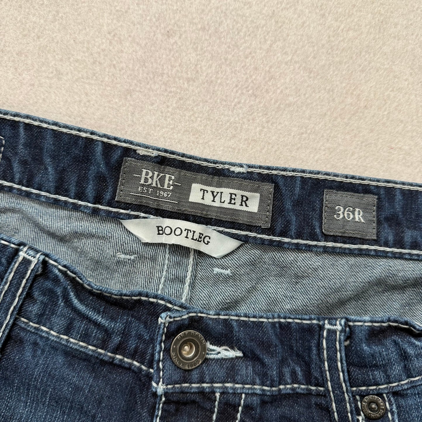 BKE Tyler Men's Dark Indigo Denim Bootleg Jeans Signature Pockets Y2K Size 36R