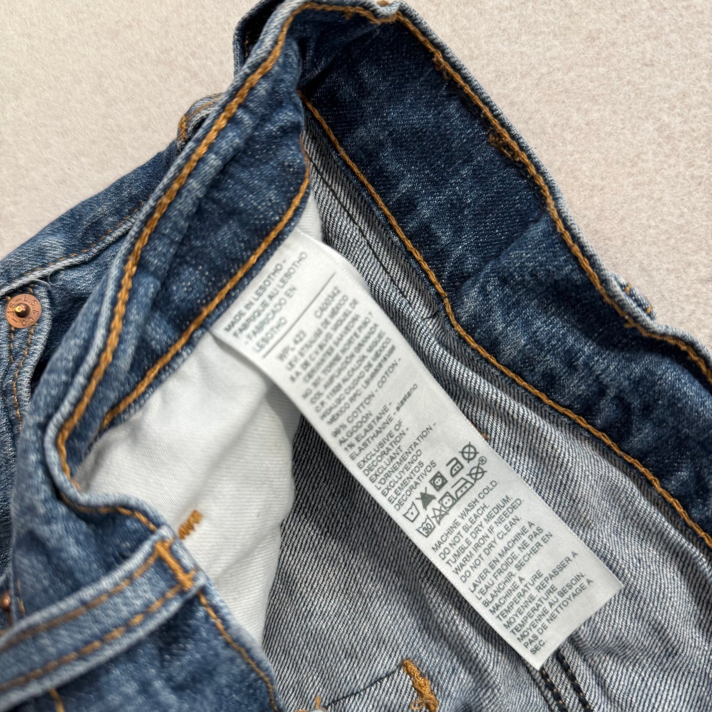 Levi’s Signature Bootcut Blue Denim Jeans Y2K Classic Straight Leg Pants