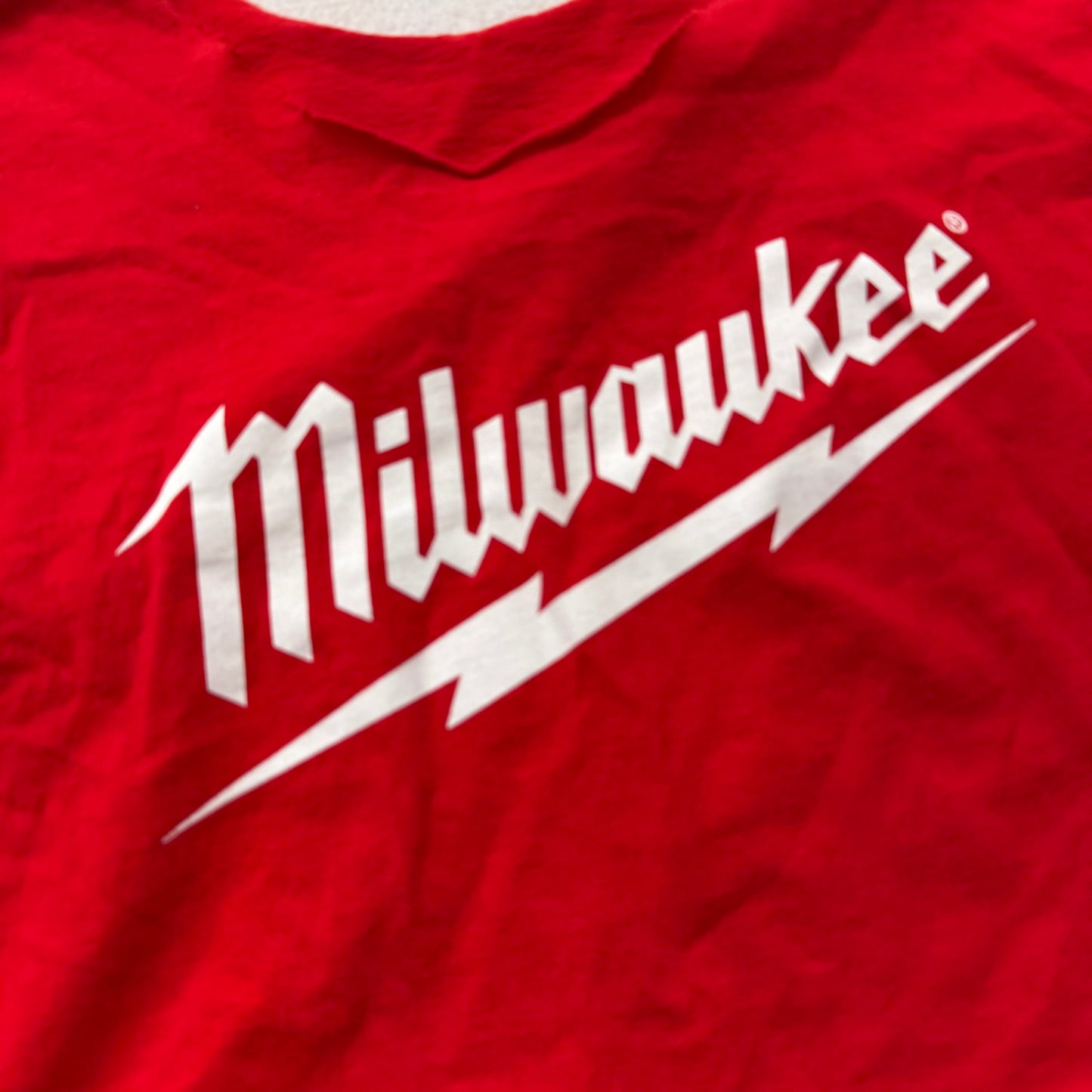 Milwaukee Tool Women's Red Cotton Cropped T-Shirt Raw Edge Streetwear Tee Size