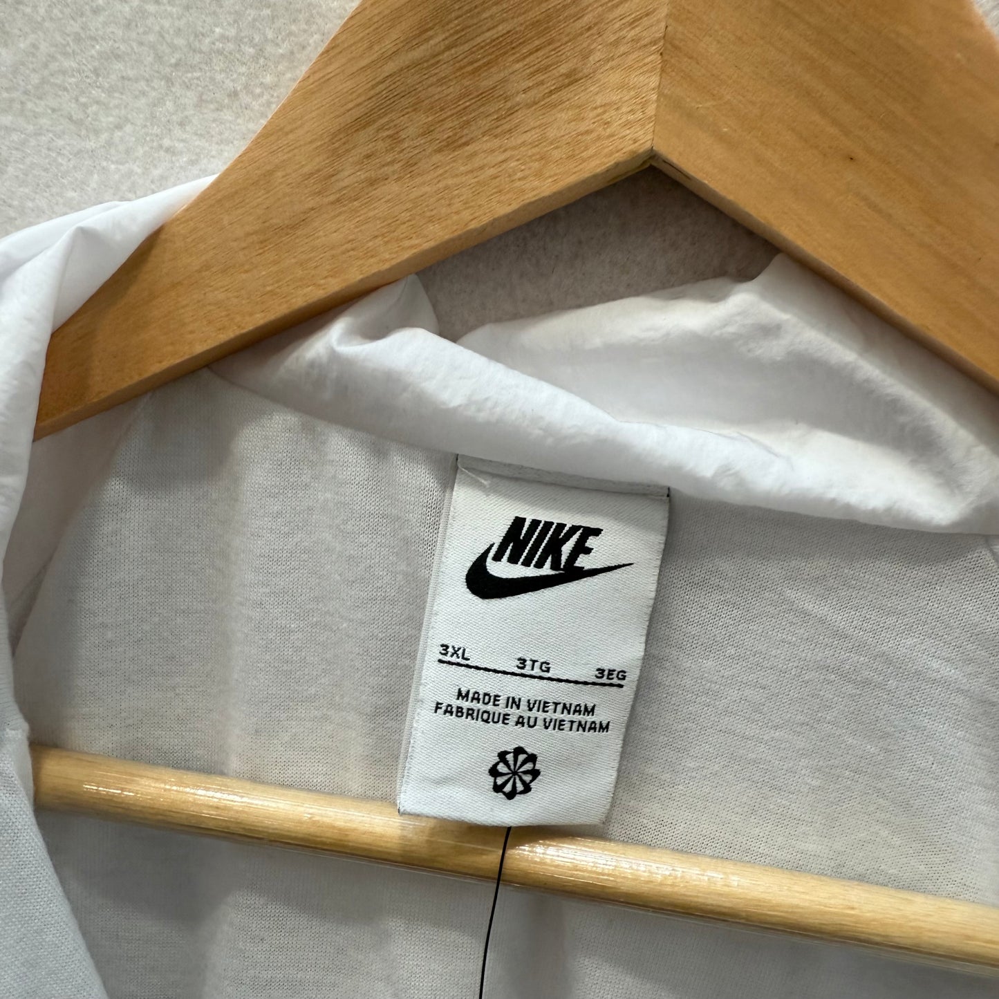 Nike Womens White Nylon Full Zip Windrunner Jacket Loose UV Performance Size 3XL
