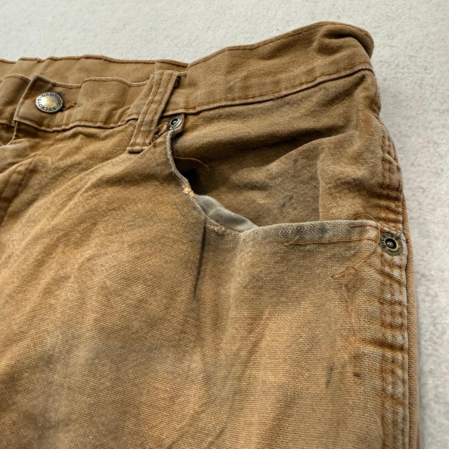 Genuine Dickies Men's Khaki Denim Carpenter Pants Relaxed Fit Pockets Size 33x32