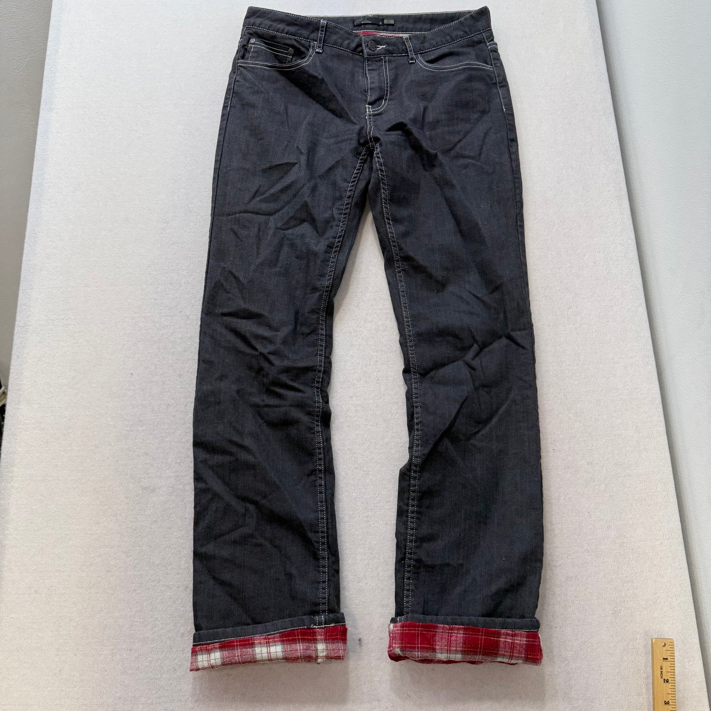 Prana washed dark grey denim jeans with front slant pockets and curved-stitched back patch pockets size 8