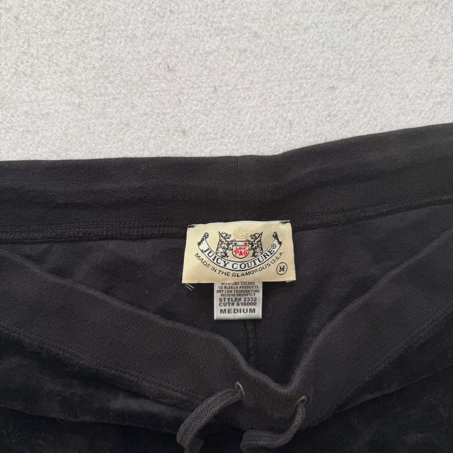 2003 Vintage Juicy Couture Women's Black Velour Hoodie & Capri Pant Set Size L/M