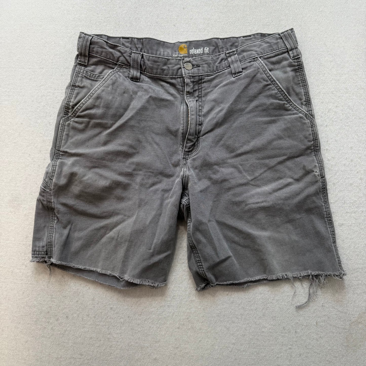 Carhartt Men's Charcoal Gray Canvas Carpenter Shorts Frayed Hem Workwear Size 36