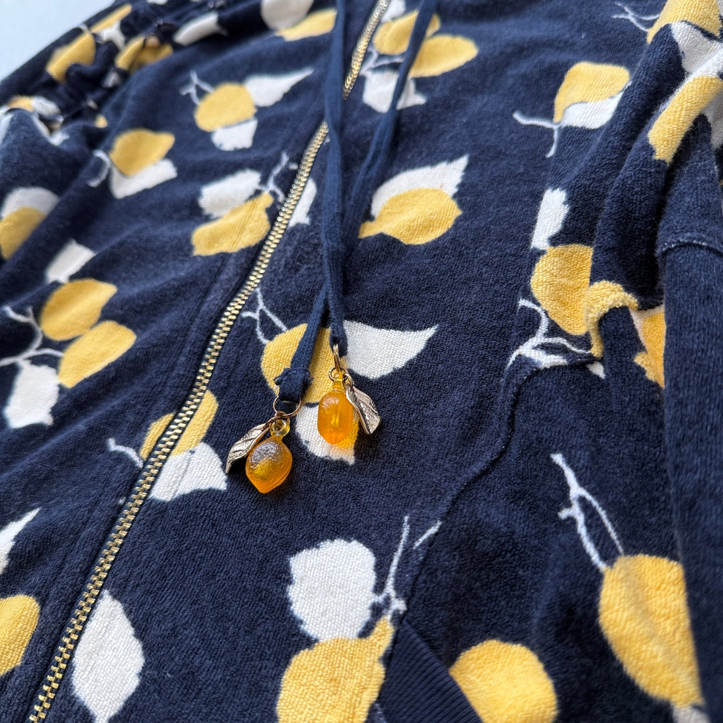 Vintage Juicy Couture Women's Navy Terry Cloth Lemon Print Pattern Hoodie Size L