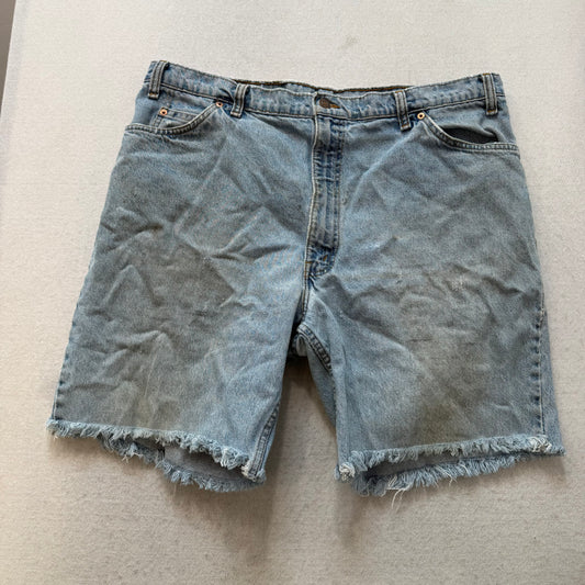 Levi's Strauss & Co. 550 Women's Blue Cut-Off Denim Short Zip-Fly Size 42x32