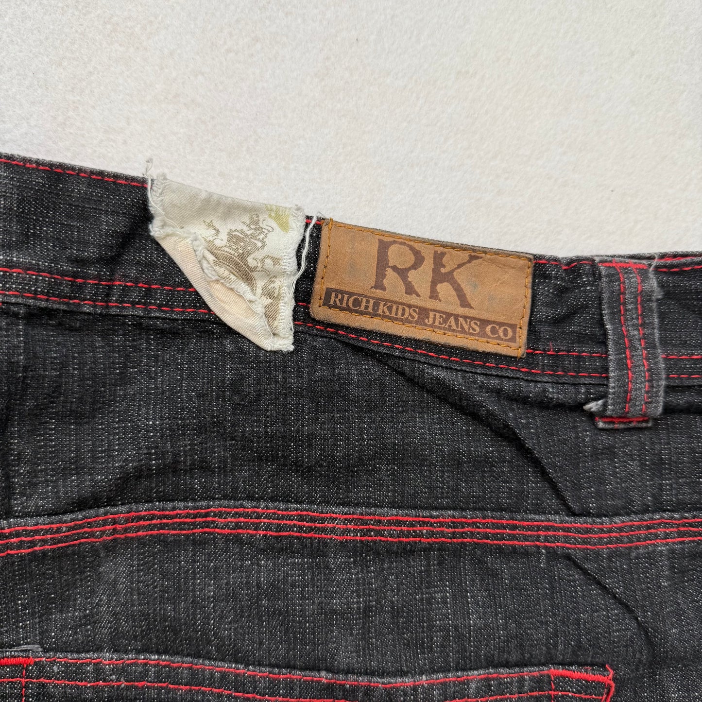 RK Richards Jeans Co Black Denim Straight Leg Jeans Red Contrast Stitching Size 21