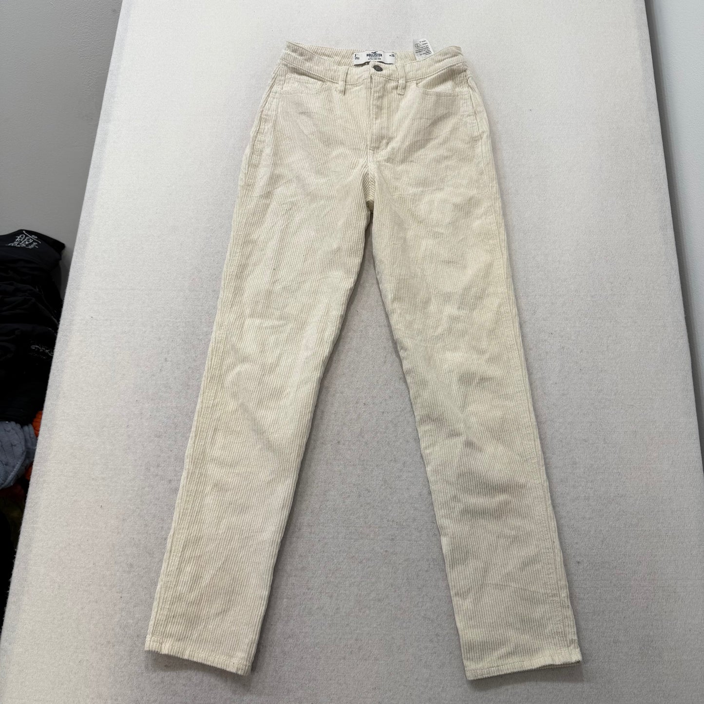 Hollister Women's Cream Corduroy Slim Straight Fit Pant Aesthetic Size 26
