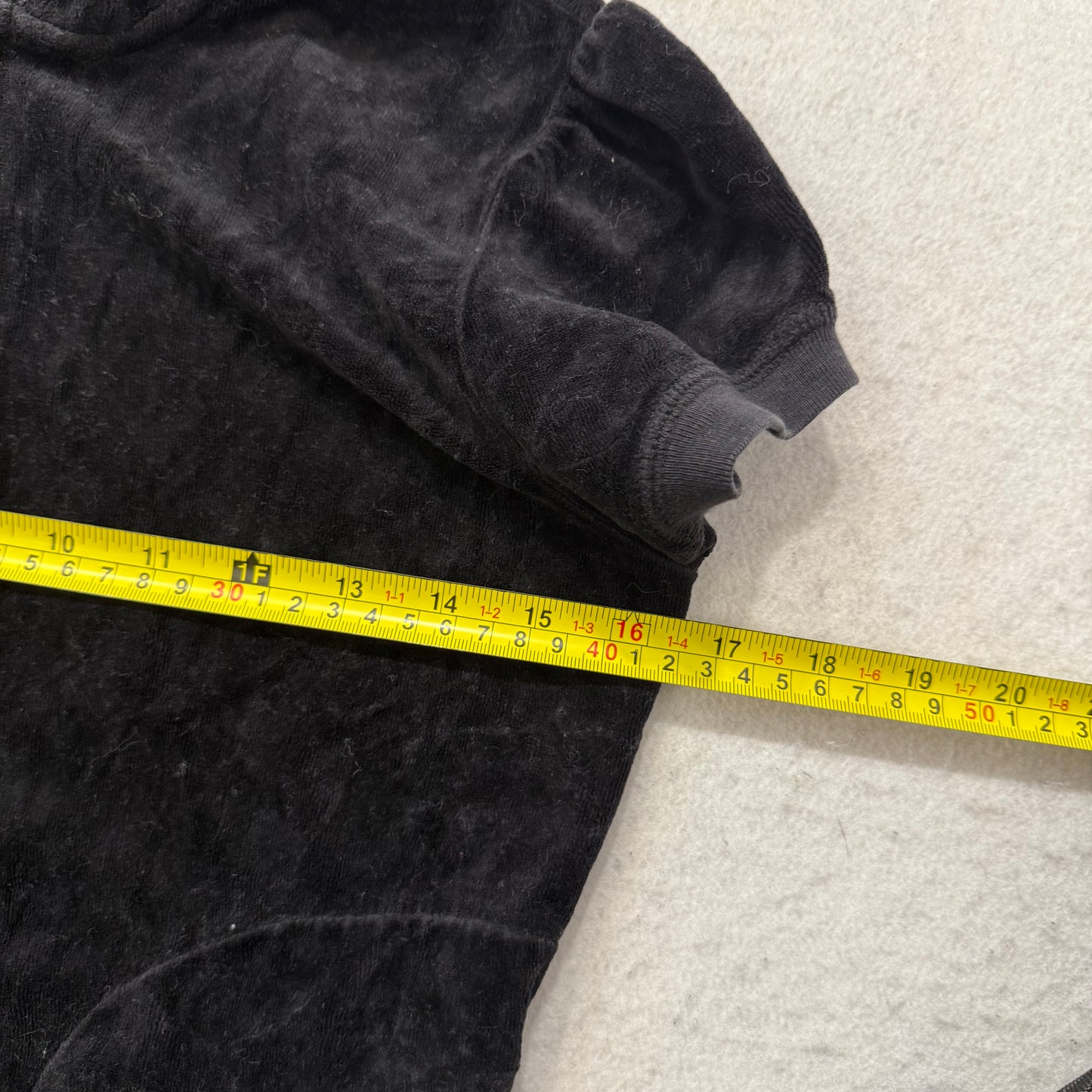 Vintage Juicy Couture Women's Black Velour Short Sleeve Zip-Up Hoodie Y2k Size S