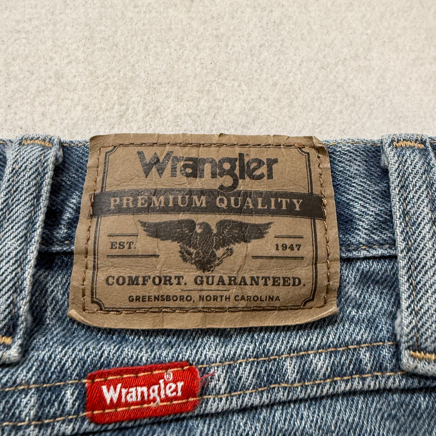 Wrangler Men's Blue Denim Jeans Straight Fit Pocket Zip-Fly Classic Size 36x31