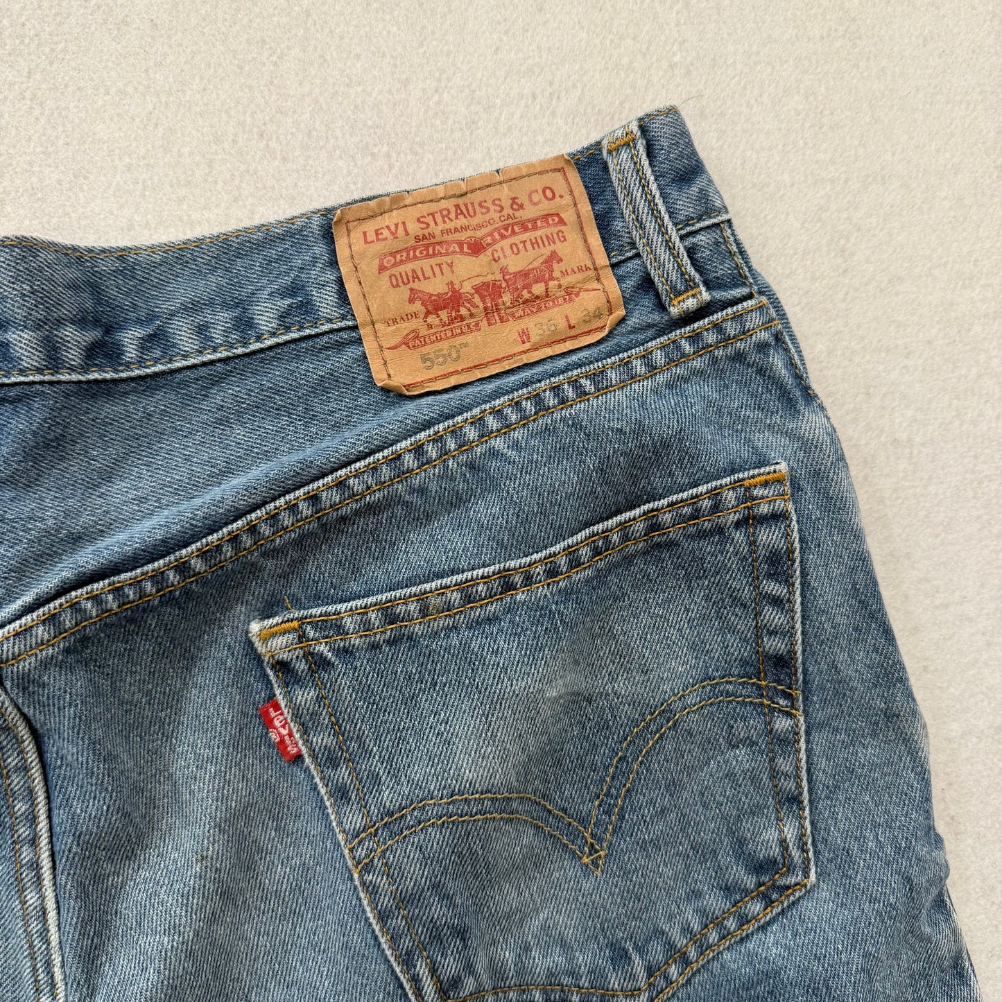 Levi’s 550 Relaxed Fit Blue Denim Jeans Mid Rise Made in Mexico Size 36